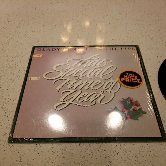 GLADYS KNIGHT & THE PIPS THAT SPECIAL TIME OF YEAR (VG+) PC-38114 VINYL RECORD - Picture 2 of 4